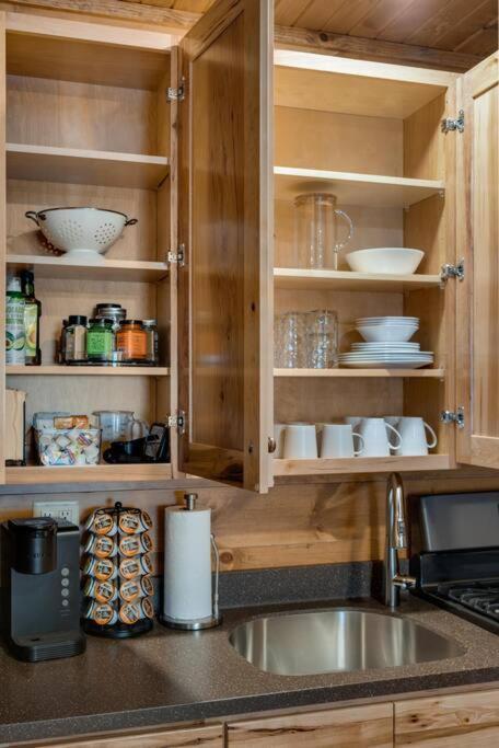 Hickory Suite - Main Street Lodge In Berlin Extérieur photo
